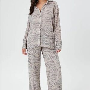 Zebra Print Wide Leg Pant Set NWT